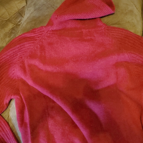 Sweater - Picture 1 of 1